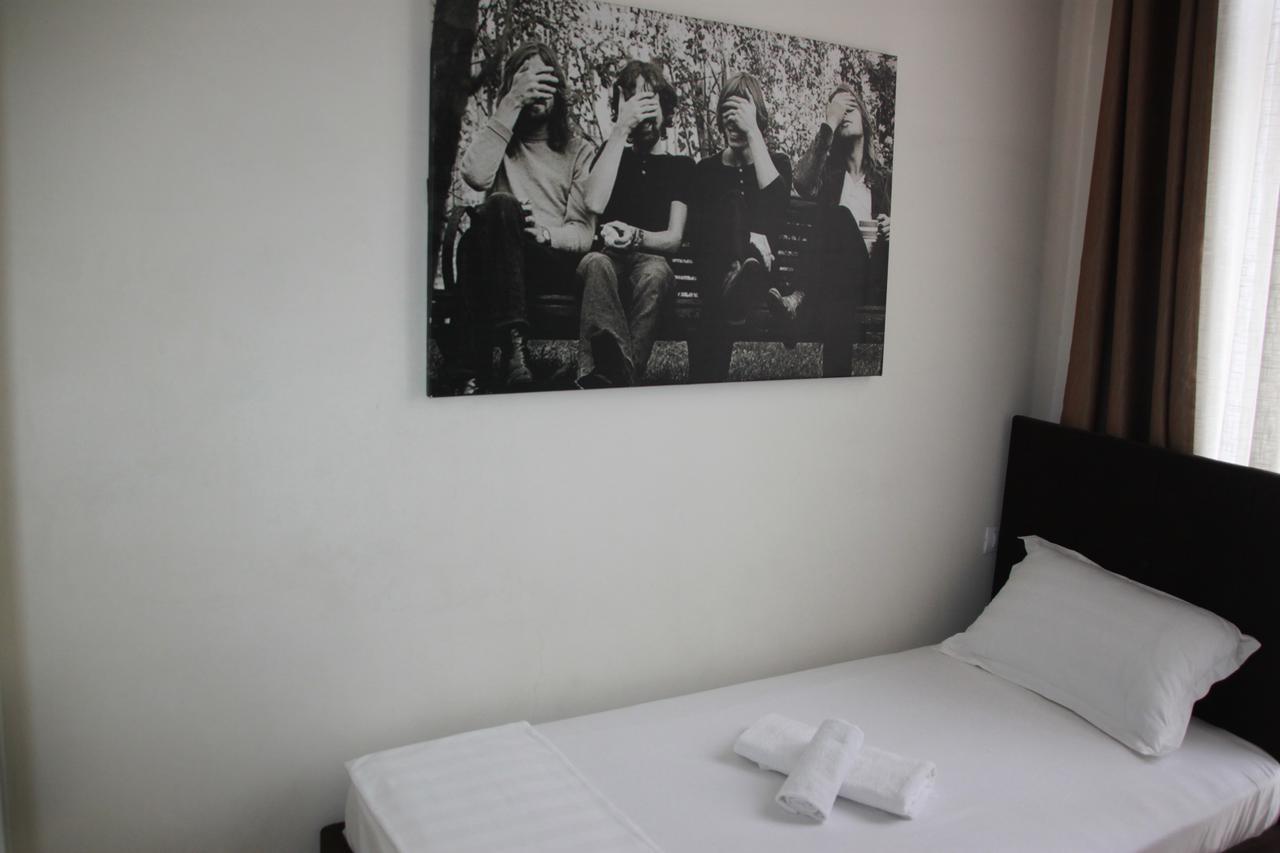 Living Hotel 티라나 외부 사진